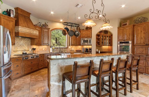 Pipe Creek Casa | Casa Cumbre Rockin B Ranch