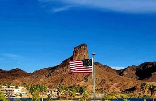 Parker Dam Casa | Rockin-River House