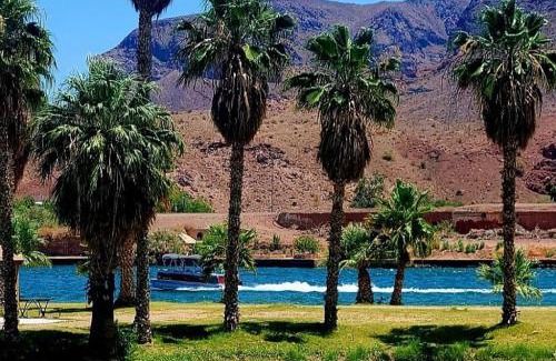 Parker Dam Casa | Rockin-River House