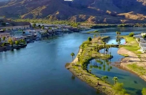 Parker Dam Casa | Rockin-River House, waterfront!