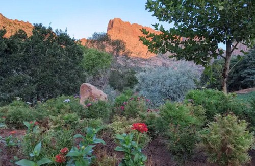 Hildale Apartamento | Rockmoore "Bedrock" Level