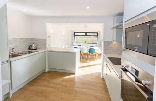 Croyde Casa | Rockpool - Attractive and spacious retreat near Croyde beach - Sleeps 8