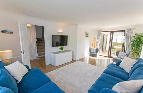 Croyde Casa | Rockpool - Attractive and spacious retreat near Croyde beach - Sleeps 8