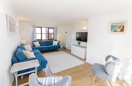 Croyde Casa | Rockpool - Attractive and spacious retreat near Croyde beach - Sleeps 8