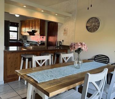 Port Edward Chalet De Esquí | Rockshore at Seaverge