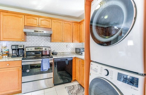 Rockville Casa | Rockville Home w/ Spacious Yard: 17 Mi to DC!
