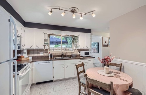 Arvada Plaza Area Casa | Rocky Garden Retreat: 3 Bedroom Near Denver