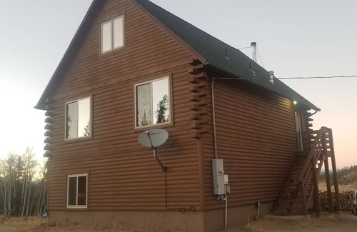 Indian Mountain Cabina | Rocky Mountain Family Friendly cabin with VIEWS that will take you breath away!