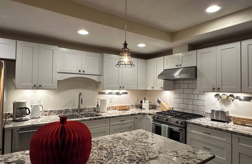 Georgetown Casa | Rocky Mountain Lakefront Home close to Denver