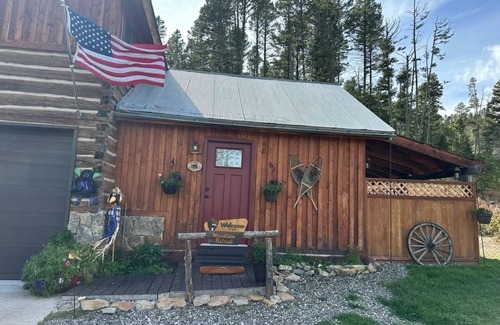 Livingston Cabina | Rocky Mountain Retreat 1 hr to Yellowstone Park, 20 min Bozeman,Livingston, MSU