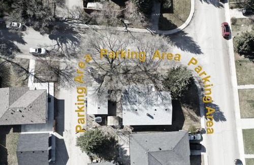 Brentwood Casa | Rocky Mtn Escape-3 bdrm-near shops, dining, UofC