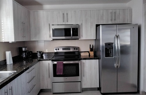 Puerto Peñasco Condominio | Rocky Point! five Minute Walk To The Beach Access! Two Car Garage For Your Toys!