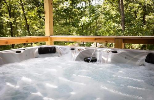 Bella Vista Chalet De Esquí | Rocky Ridge Chalet Hot tub Woodland views on the Back 40 Trail