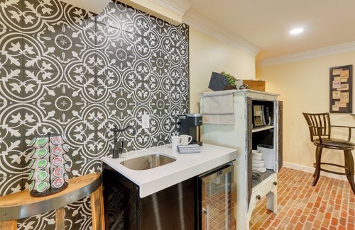 Leesburg Apartamento | Rocky Vines Wine Country Retreat w/ Fire Pit