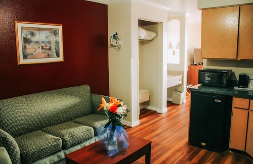 Lake Havasu City Hotel | Rodeway Inn and Suites