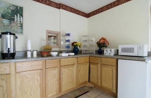 Charlotte Hotel | Rodeway Inn Charlotte South