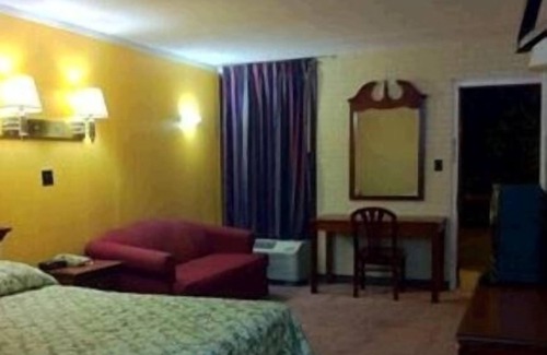 Charlotte Hotel | Rodeway Inn Charlotte South