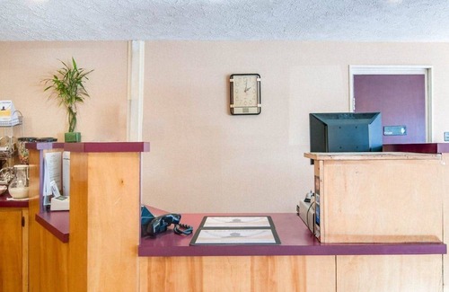 Galax Hotel | Rodeway Inn Galax Highway 58