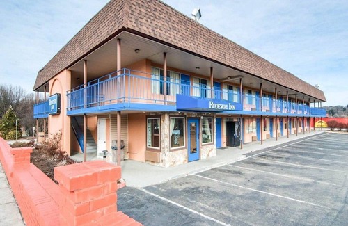 Galax Hotel | Rodeway Inn Galax Highway 58