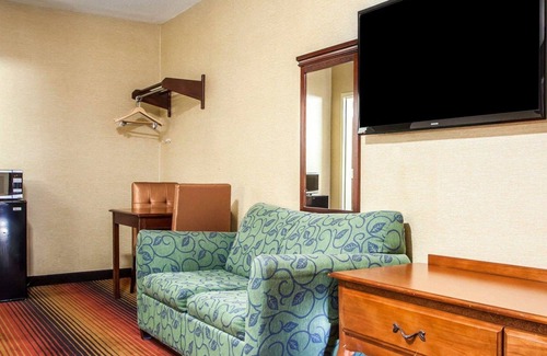 Jersey City Hotel | Rodeway Inn Jersey City near Hoboken
