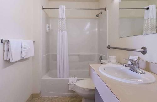 Livermore Hotel | Rodeway Inn Livermore