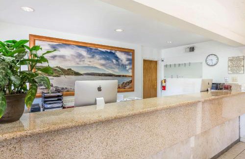Castaic Hotel | Rodeway Inn Magic Mountain Area