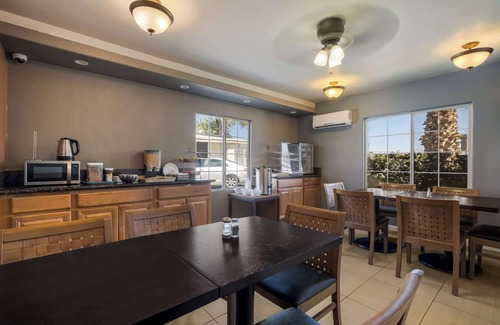 Indio Hotel | Rodeway Inn near Coachella
