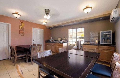 Indio Hotel | Rodeway Inn near Coachella