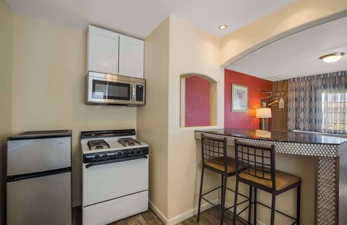 Indio Hotel | Rodeway Inn near Coachella