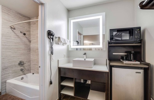 Temecula Hotel | Rodeway Inn Old Town Temecula