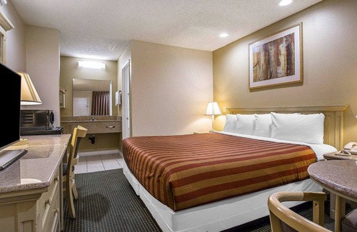 Santee Hotel | Rodeway Inn Santee San Diego East