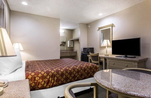 Santee Hotel | Rodeway Inn Santee San Diego East