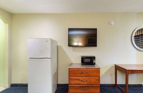 South Houston Hotel | Rodeway Inn South Houston