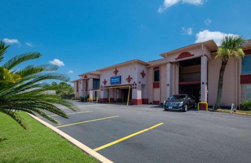 Viavant - Venetian Isles Hotel | Rodeway Inn & Suites New Orleans East