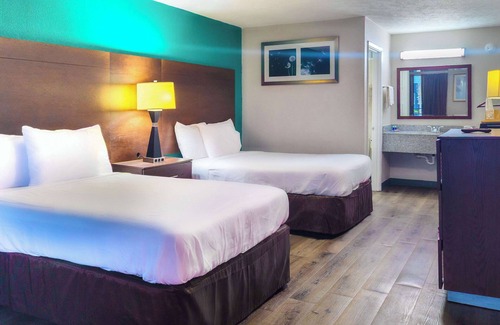 Augusta Hotel | Rodeway Inn