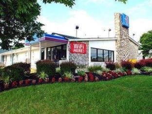 Woodlawn Hotel | Rodeway Inn