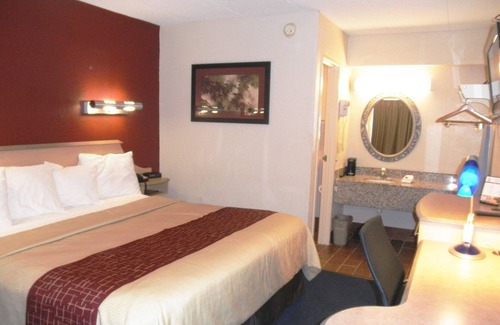 Fort Wayne Hotel | Rodeway Inn