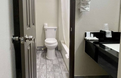 Georgetown Hotel | Rodeway Inn