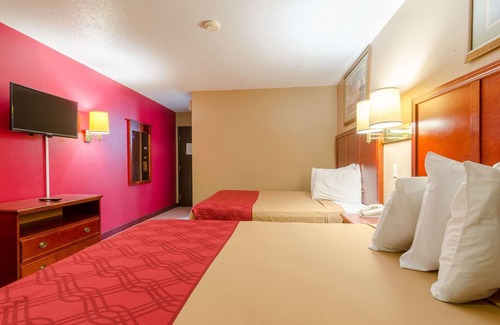 Mitchell Hotel | Rodeway Inn