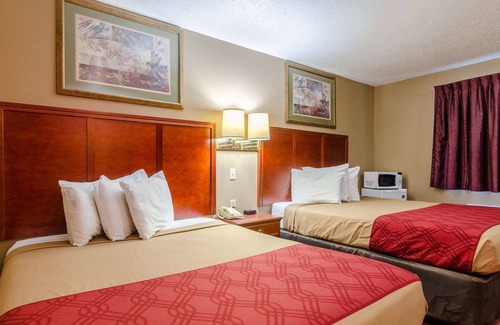 Mitchell Hotel | Rodeway Inn