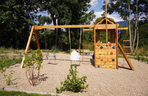 Cerny Dul Apartamento | Rodinný apartmán Čistá