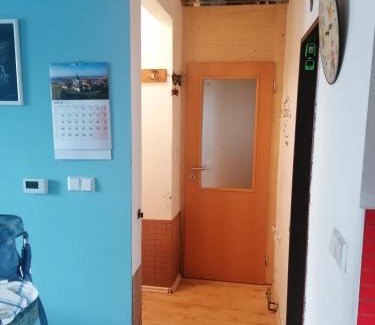 Zruc nad Sazavou Casa | Rodinný půldomek s vybavením a bazenem