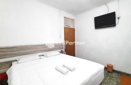 Padang Hotel | Roemah Proklamasi Syariah Mitra RedDoorz
