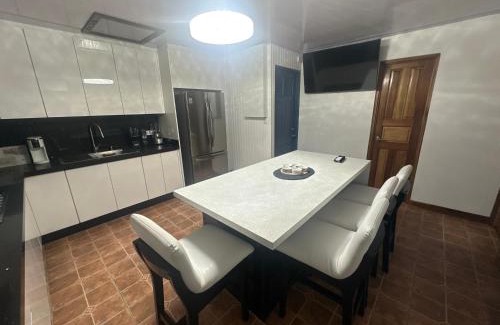 Pavas Cama Y Desayuno | Rohrmoser Eucalipto Luxe Residence