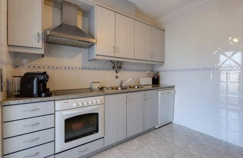 Vale de Carro Apartamento | ROJA PÉ - Elegante apartamento T2 com AC perto do Pine Cliffs