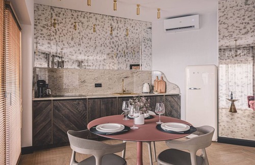 Bydgoszcz Apartamento | Rojo - Aksamitne Tony Ponad Starym Miastem