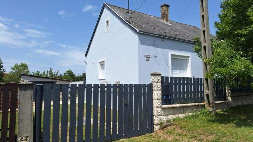 Tapolca Apartamento | Roli Bácsi Háza