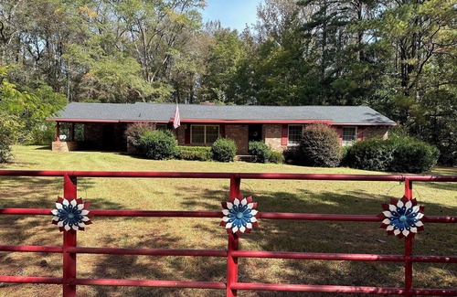 Ralph Casa | Roll Tide Ranch on 5 Tranquil Acres of Country Living Near Tuscaloosa Town!