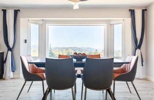 Mariposa Casa | Rolling Oaks Ranch - 200 Acres of Lakeside Beauty & Countryside Serenity