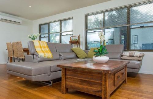 Merimbula Casa | Rolling Waves No 2